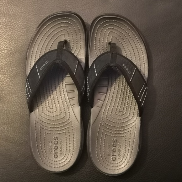 crocs swiftwater flip flops mens